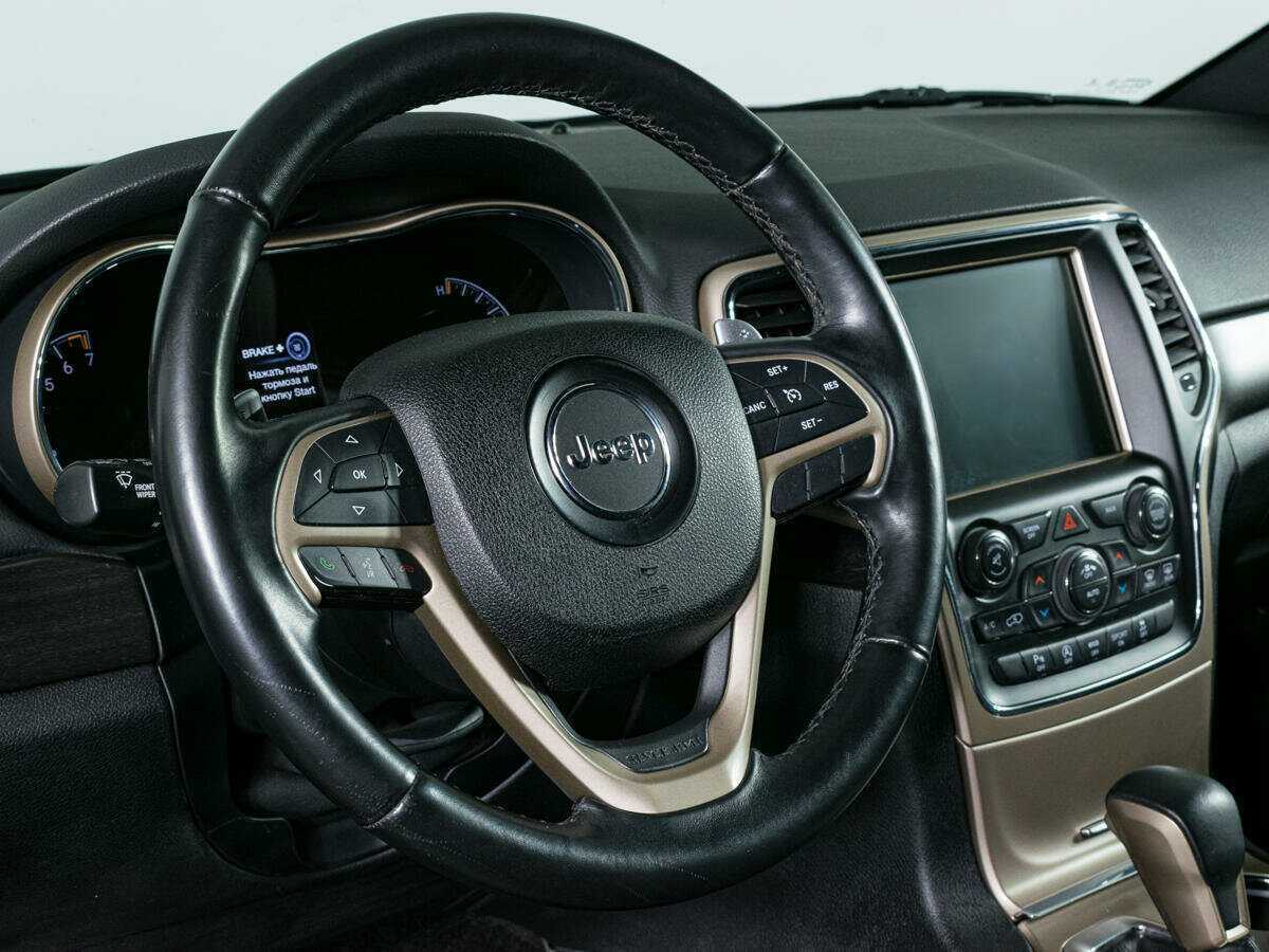 Jeep Grand Cherokee с пробегом — 2016 год. Фото: #13