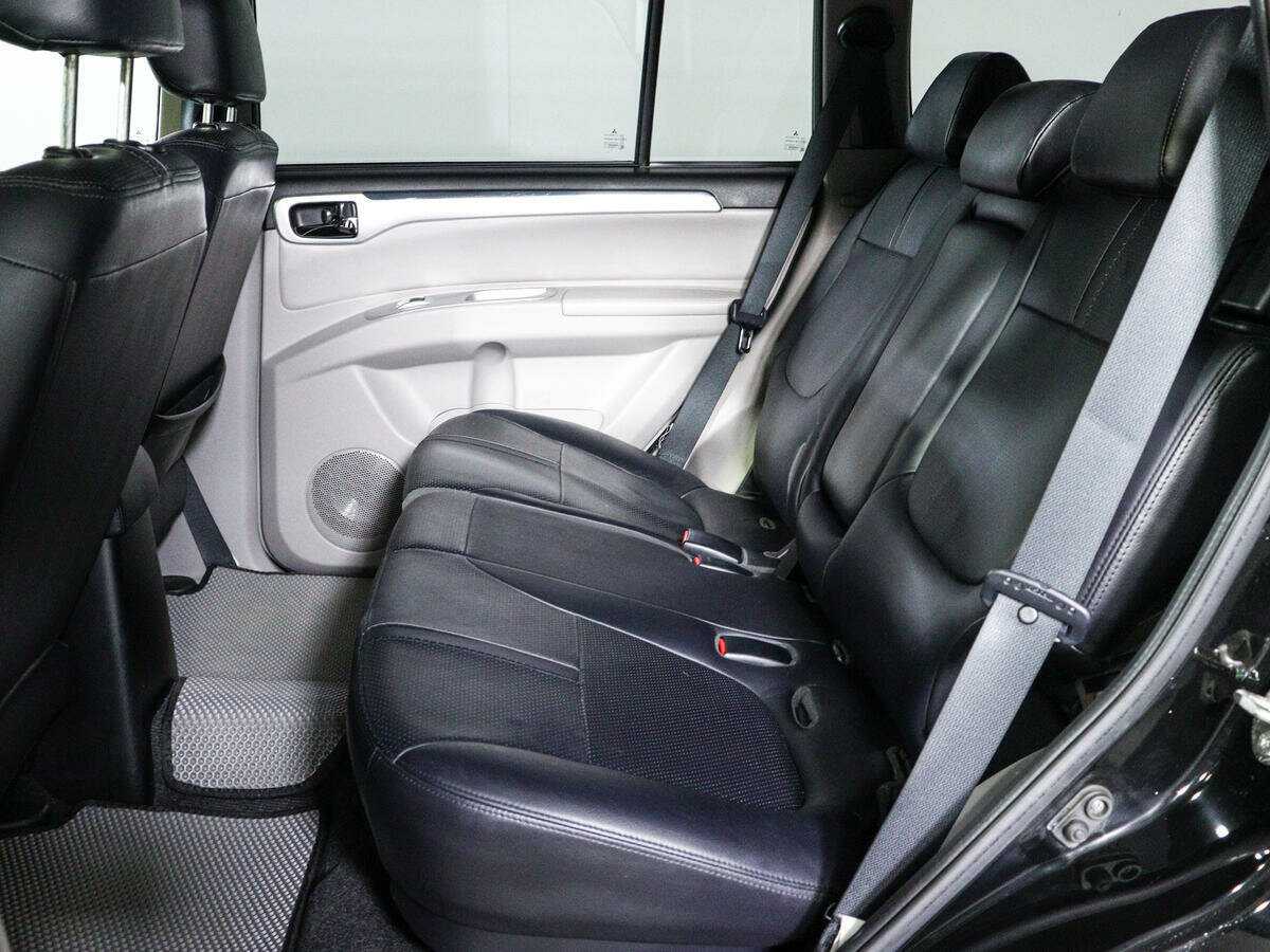 Mitsubishi Pajero Sport с пробегом — 2012 год. Фото: #6