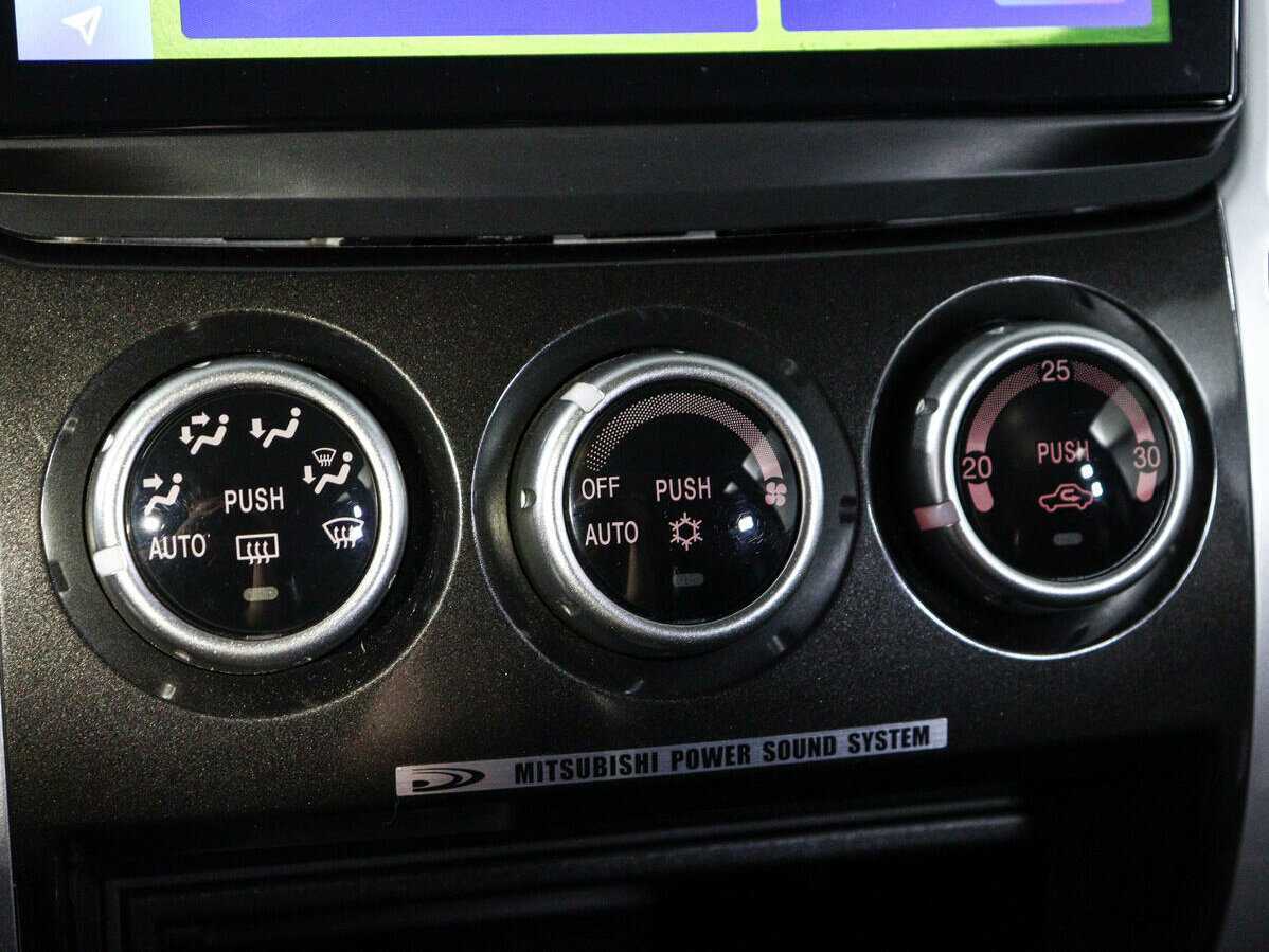 Mitsubishi Pajero Sport с пробегом — 2012 год. Фото: #14