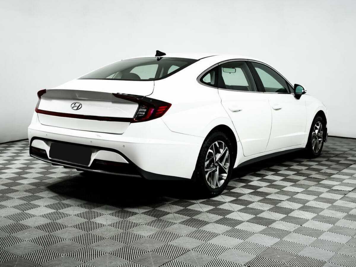 Hyundai Sonata с пробегом — 2021 год. Фото: #4