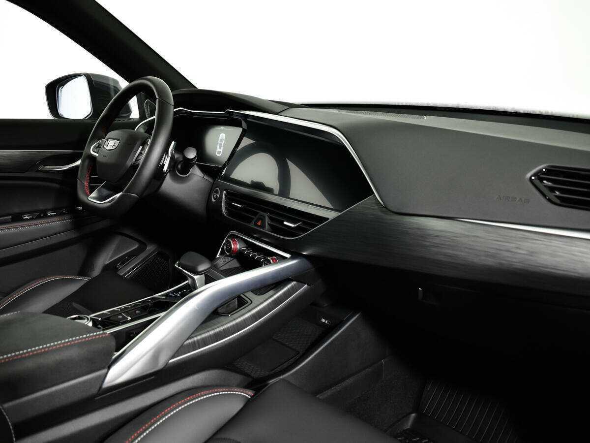 Geely Tugella с пробегом — 2023 год. Фото: #6