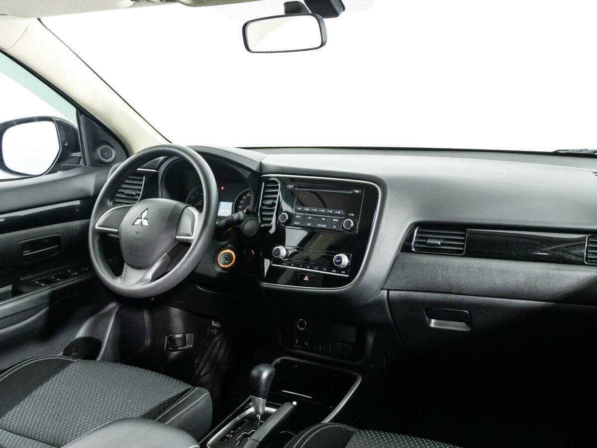 Mitsubishi Outlander с пробегом — 2021 год. Фото: #8