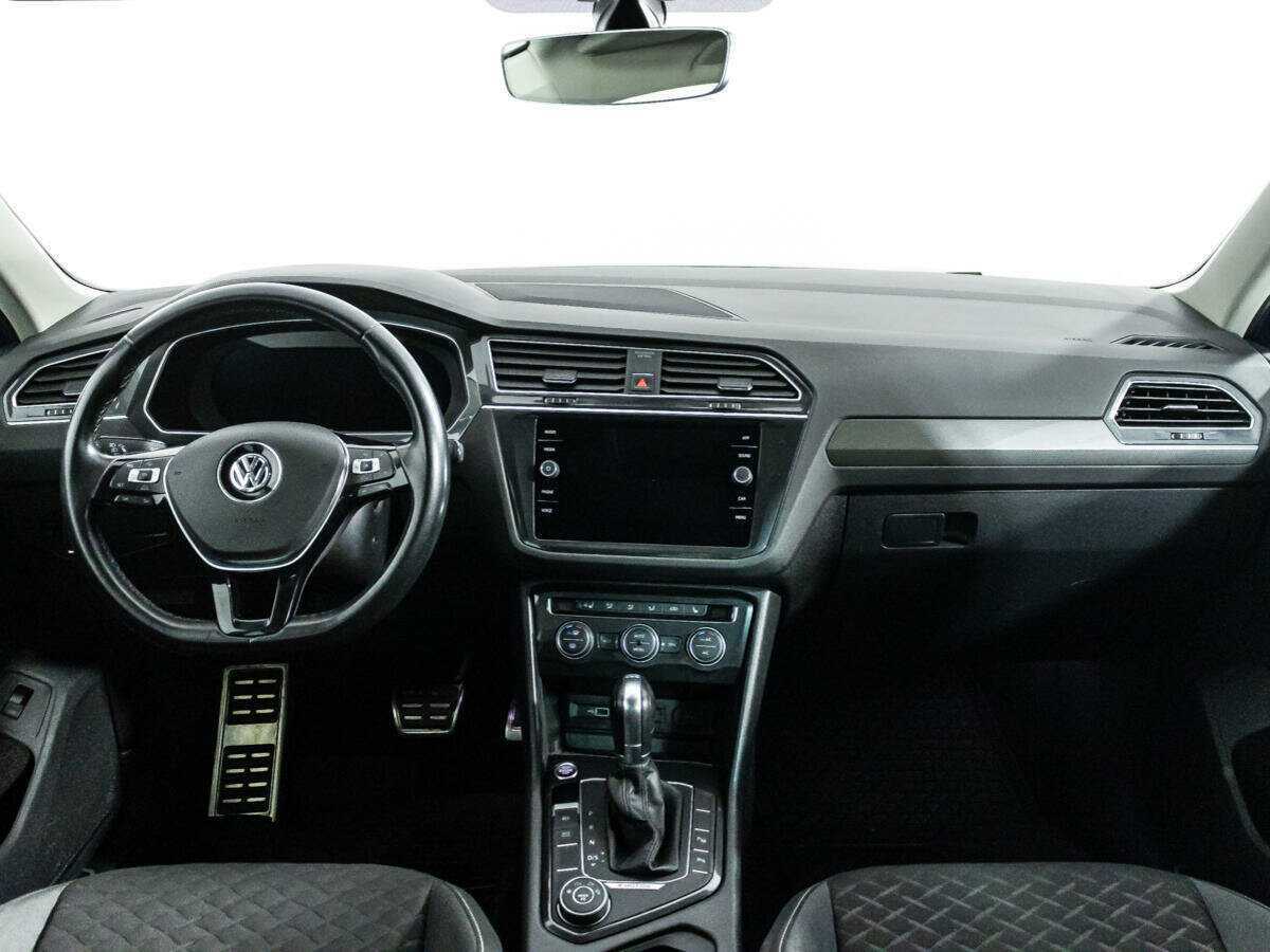 Volkswagen Tiguan с пробегом — 2018 год. Фото: #12