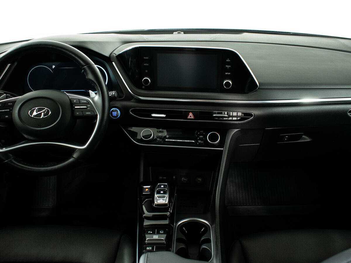 Hyundai Sonata с пробегом — 2023 год. Фото: #11