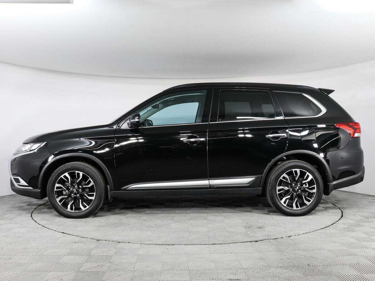 Mitsubishi Outlander с пробегом — 2022 год. Фото: #7