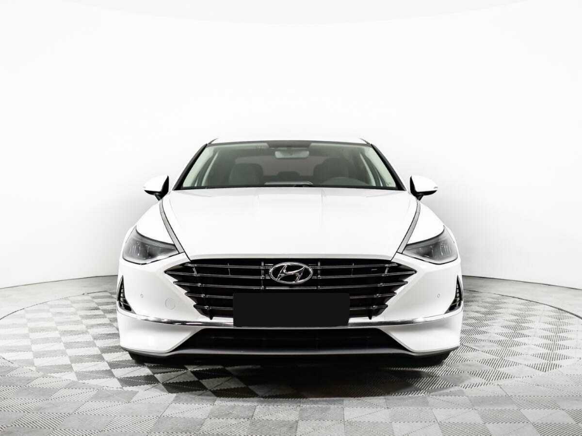 Hyundai Sonata с пробегом — 2020 год. Фото: #1