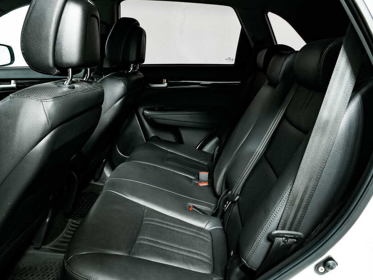 Kia Sorento с пробегом — 2014 год. Фото: #11