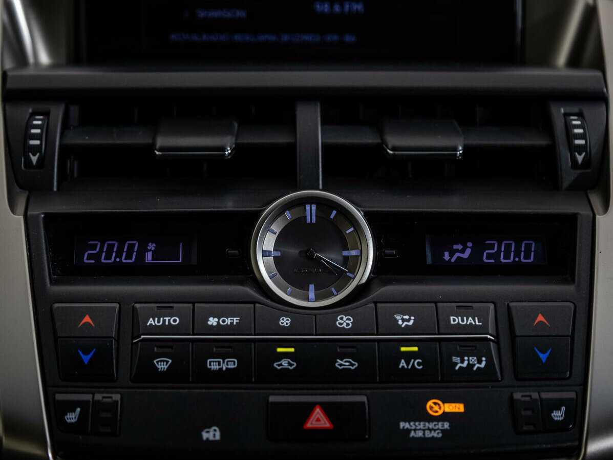 Lexus NX с пробегом — 2015 год. Фото: #13