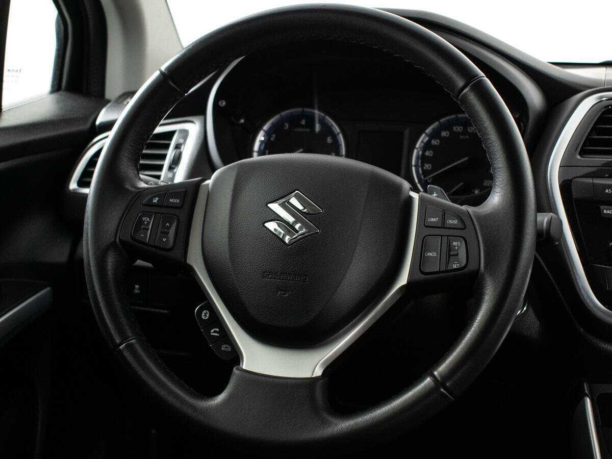 Suzuki SX4 с пробегом — 2020 год. Фото: #13
