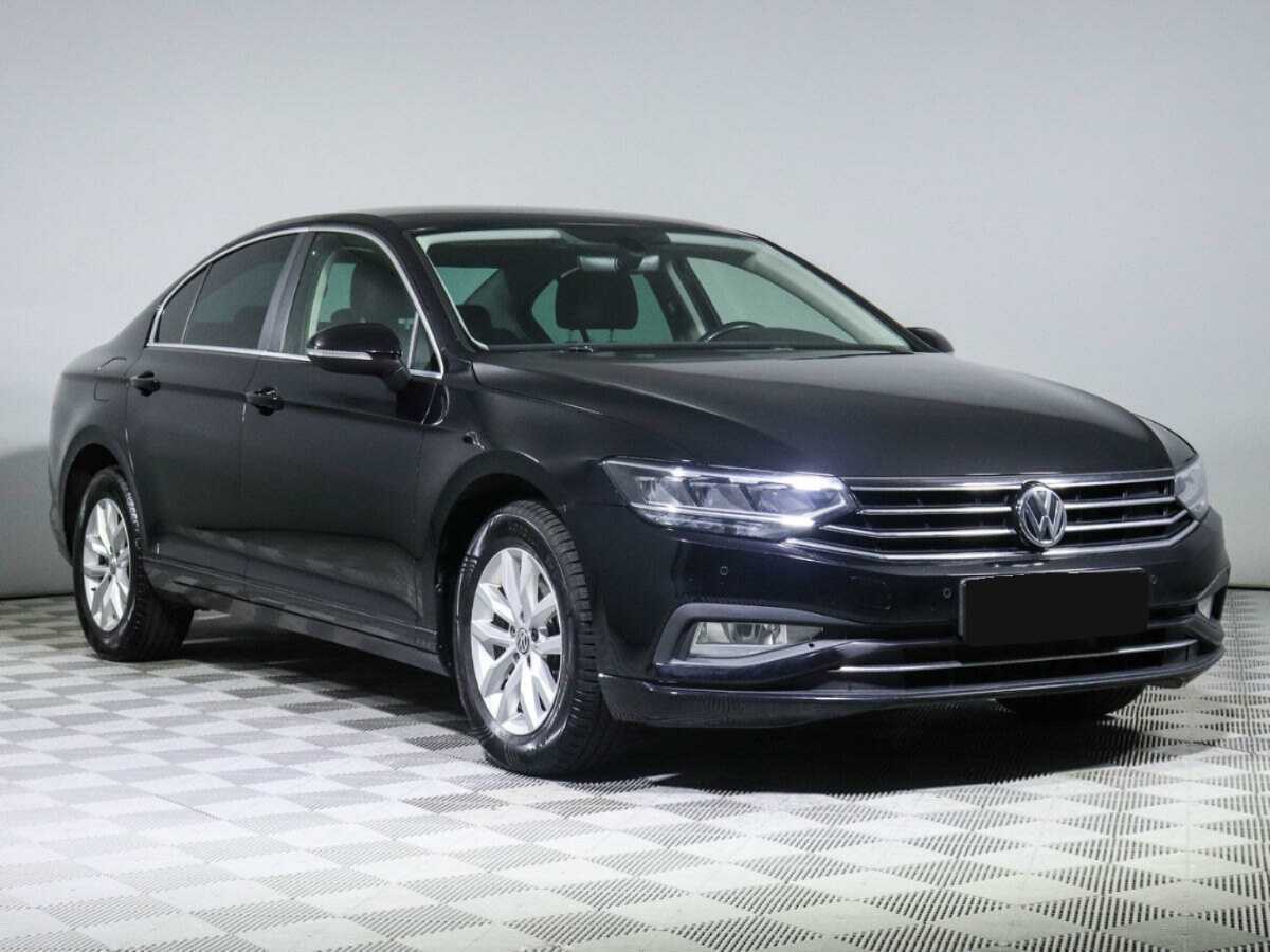 Volkswagen Passat с пробегом — 2020 год. Фото: #2