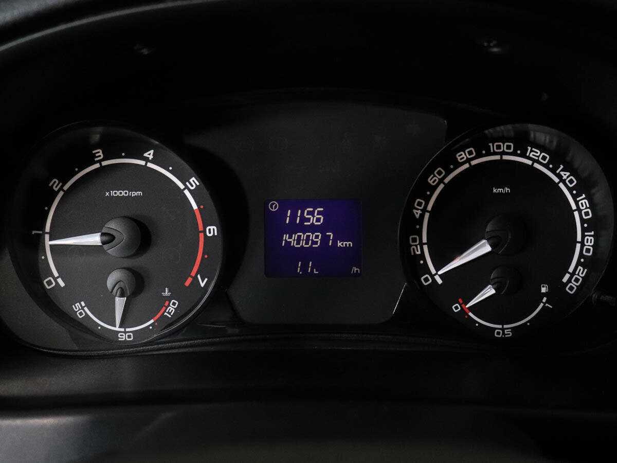 Lada (ВАЗ) Priora с пробегом — 2017 год. Фото: #8