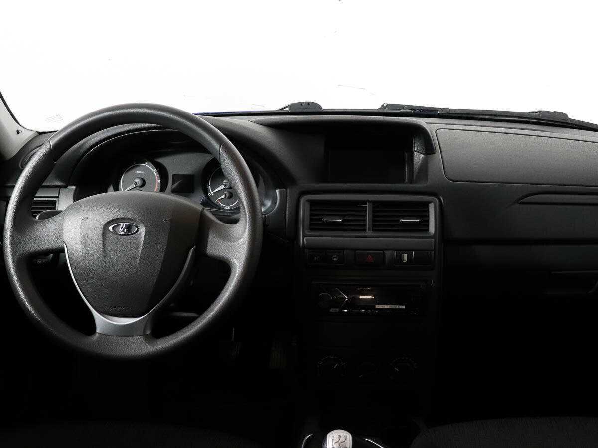 Lada (ВАЗ) Priora с пробегом — 2017 год. Фото: #9