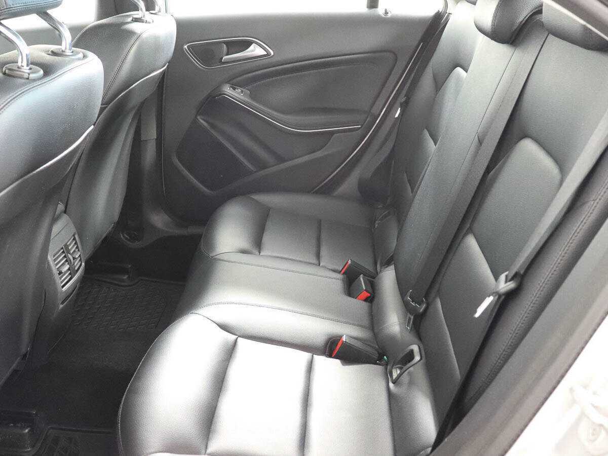 Mercedes-Benz CLA с пробегом — 2014 год. Фото: #8