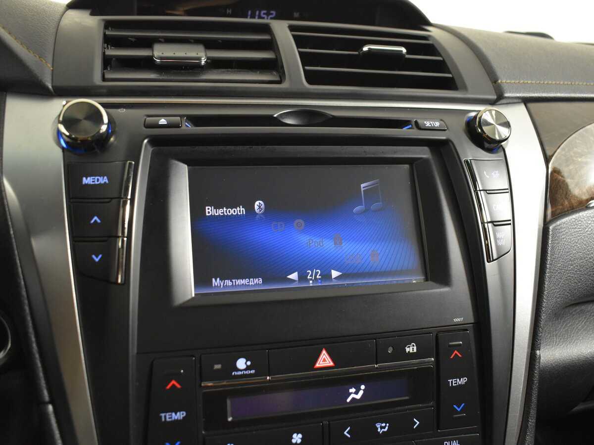 Toyota Camry с пробегом — 2017 год. Фото: #18