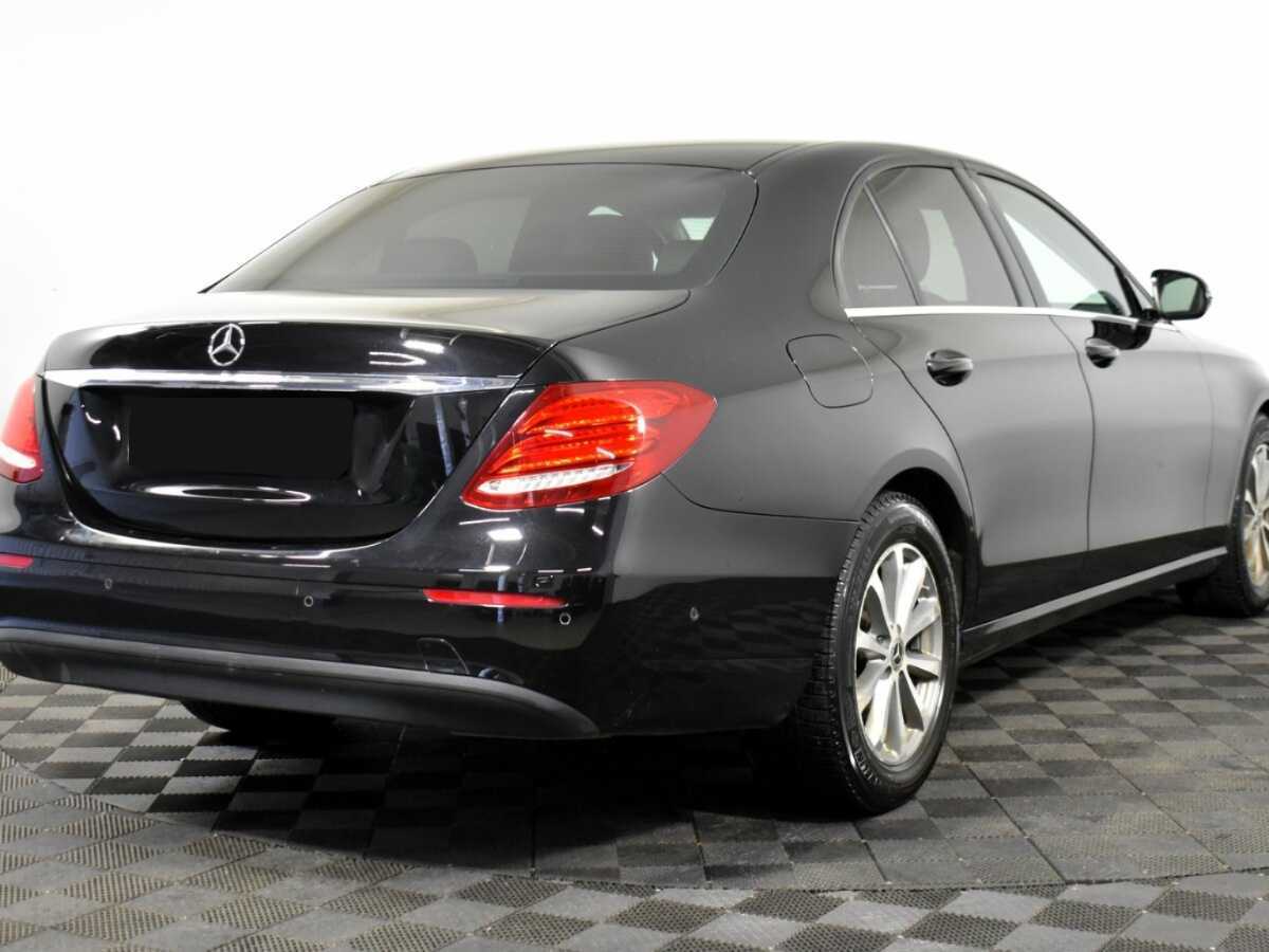 Mercedes-Benz E-Класс с пробегом — 2018 год. Фото: #2