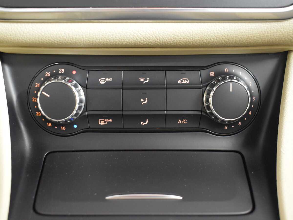 Mercedes-Benz CLA с пробегом — 2013 год. Фото: #13