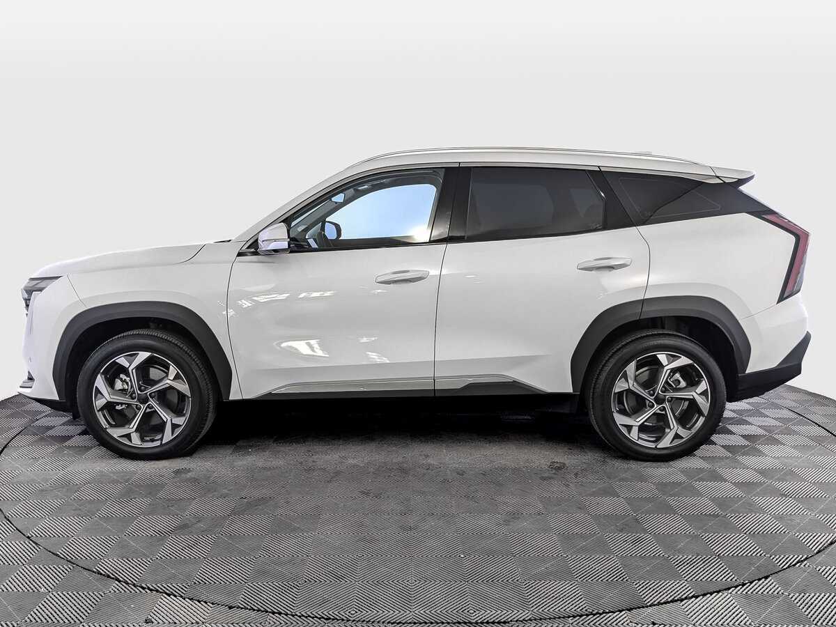 Geely Atlas с пробегом — 2024 год. Фото: #7