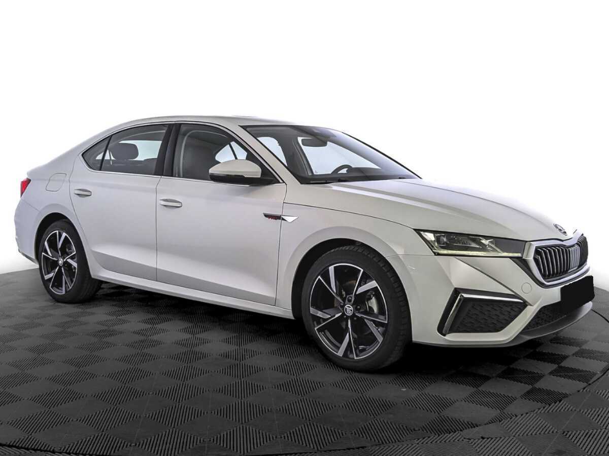Skoda Octavia с пробегом — 2023 год. Фото: #2