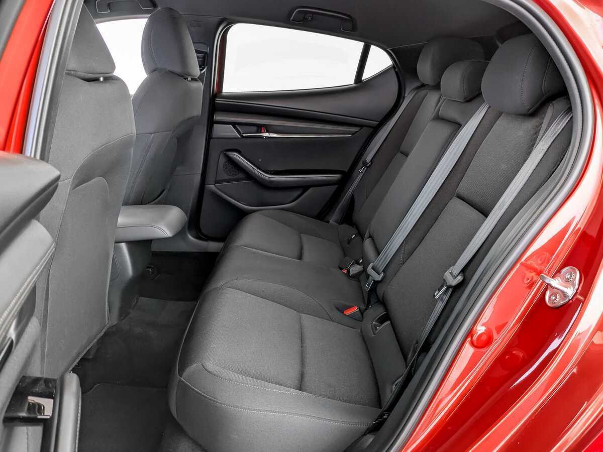 Mazda 3 с пробегом — 2019 год. Фото: #9