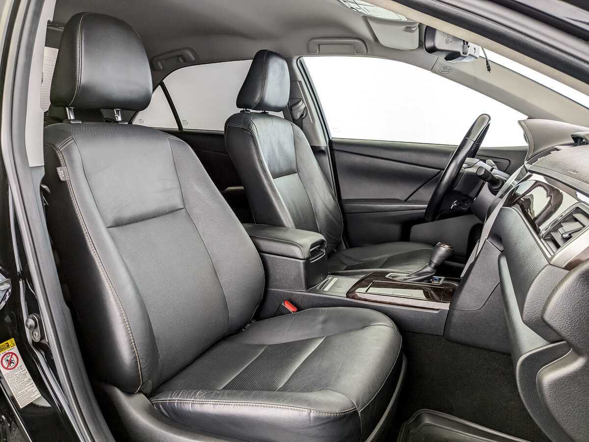 Toyota Camry с пробегом — 2016 год. Фото: #19