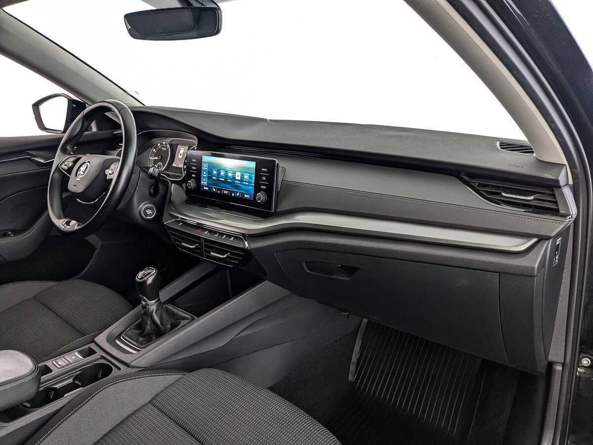 Skoda Octavia с пробегом — 2021 год. Фото: #8