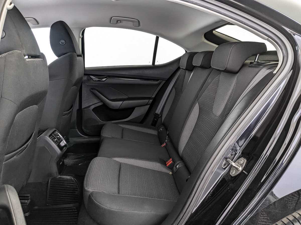 Skoda Octavia с пробегом — 2021 год. Фото: #13