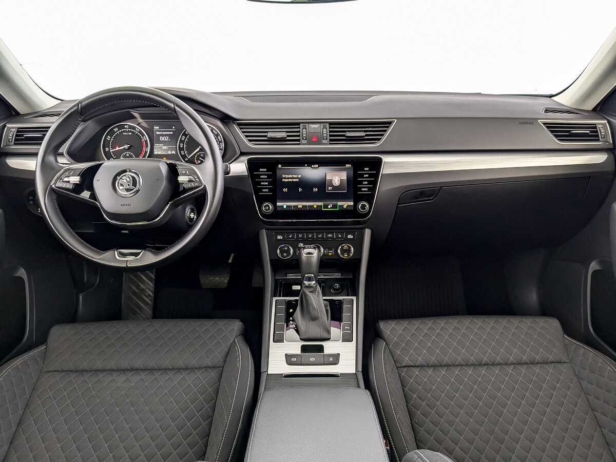 Skoda Superb с пробегом — 2021 год. Фото: #11