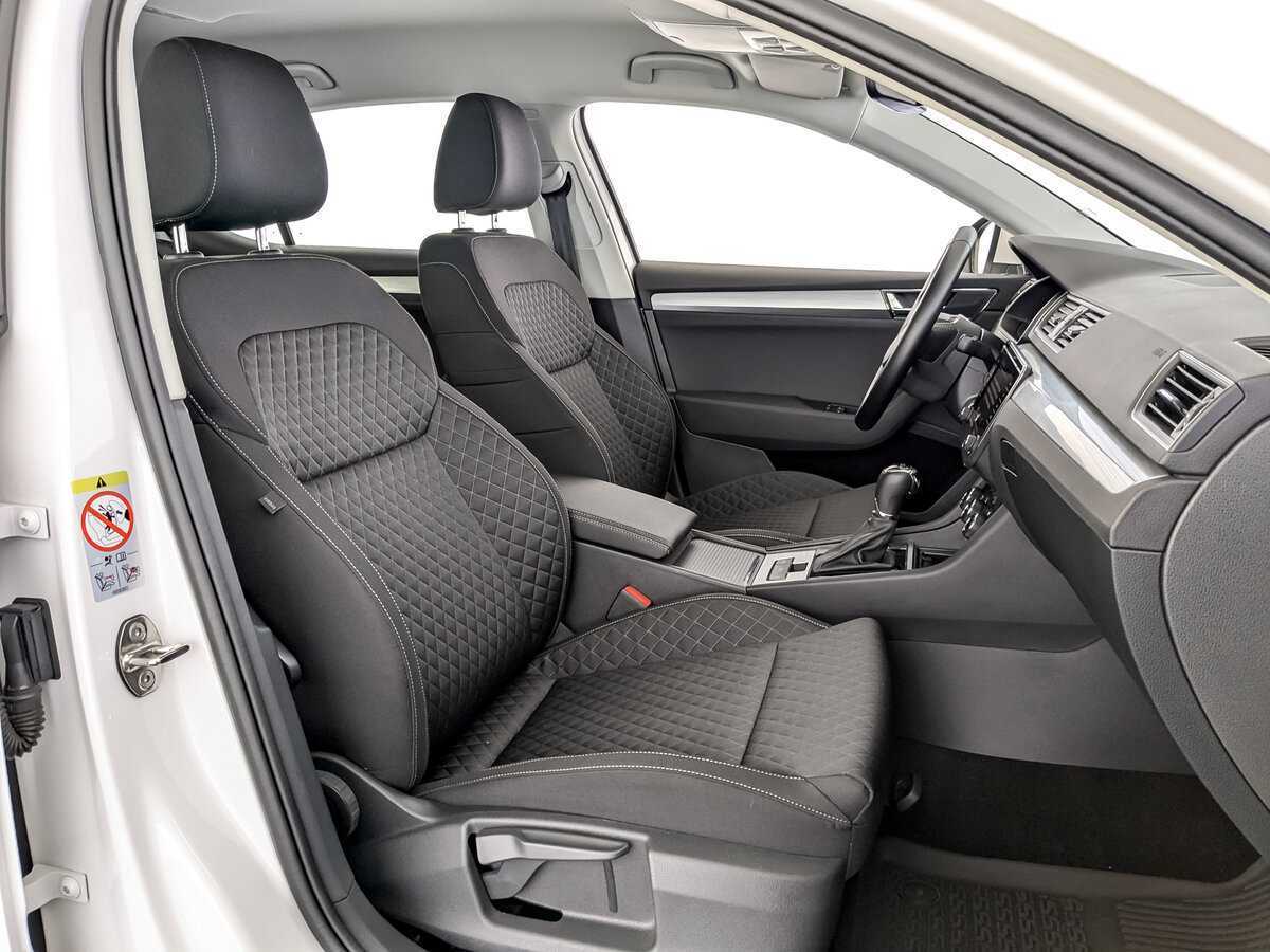 Skoda Superb с пробегом — 2021 год. Фото: #18