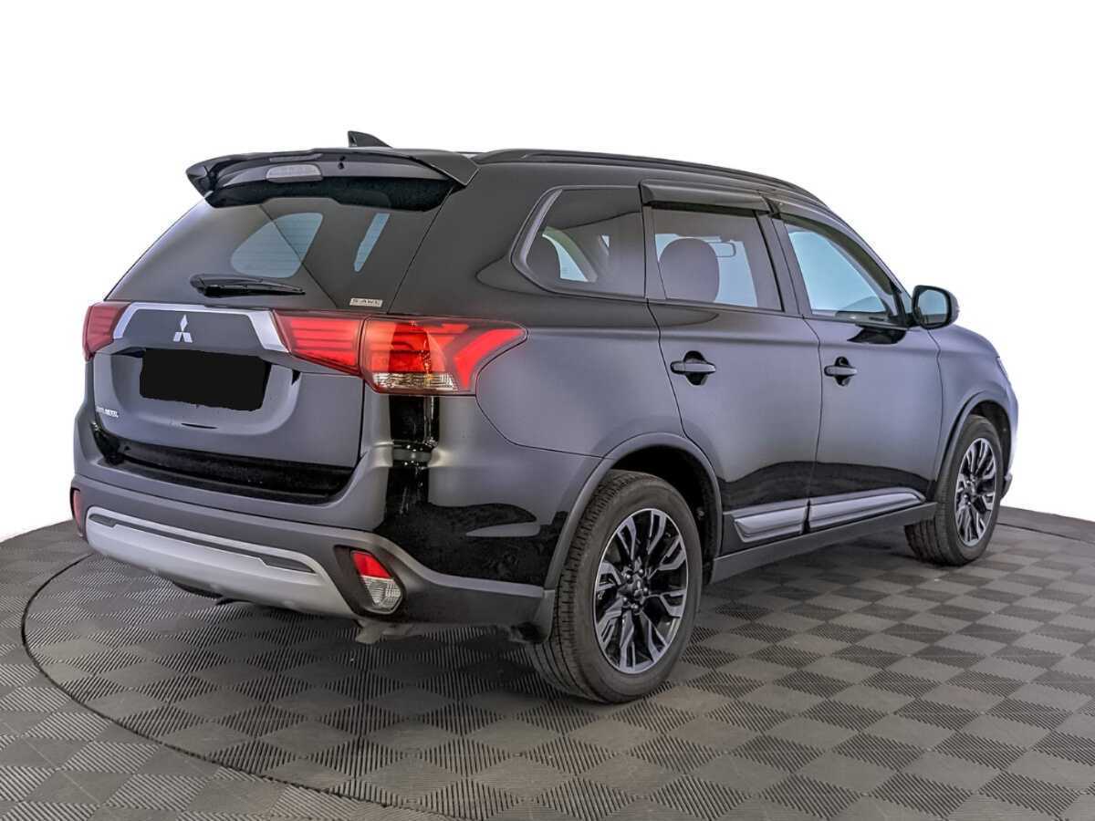 Mitsubishi Outlander с пробегом — 2022 год. Фото: #4