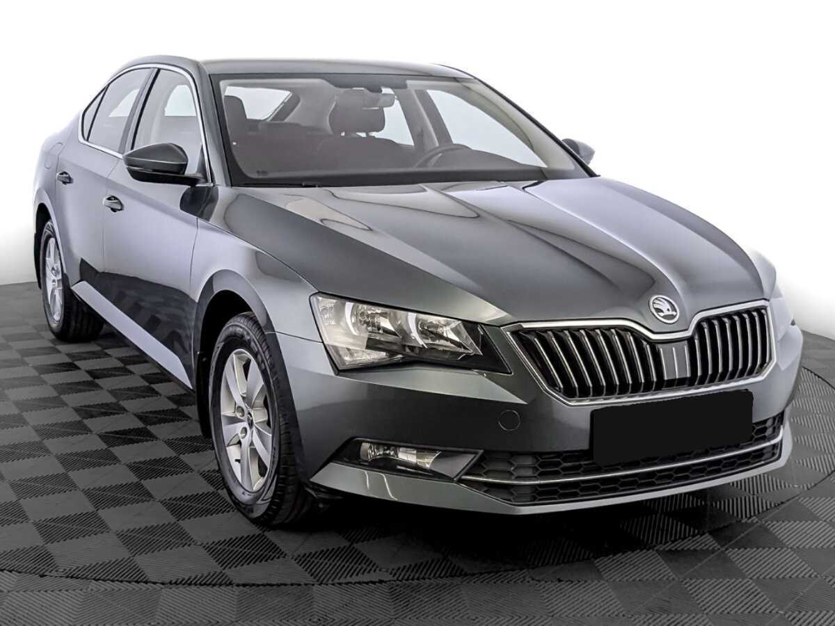 Skoda Superb с пробегом — 2019 год. Фото: #2