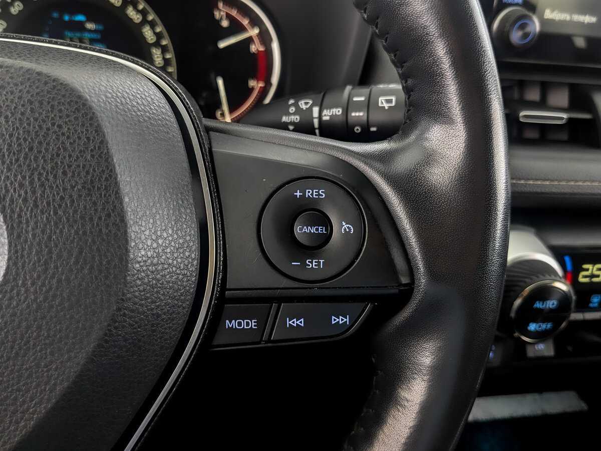 Toyota RAV4 с пробегом — 2020 год. Фото: #22