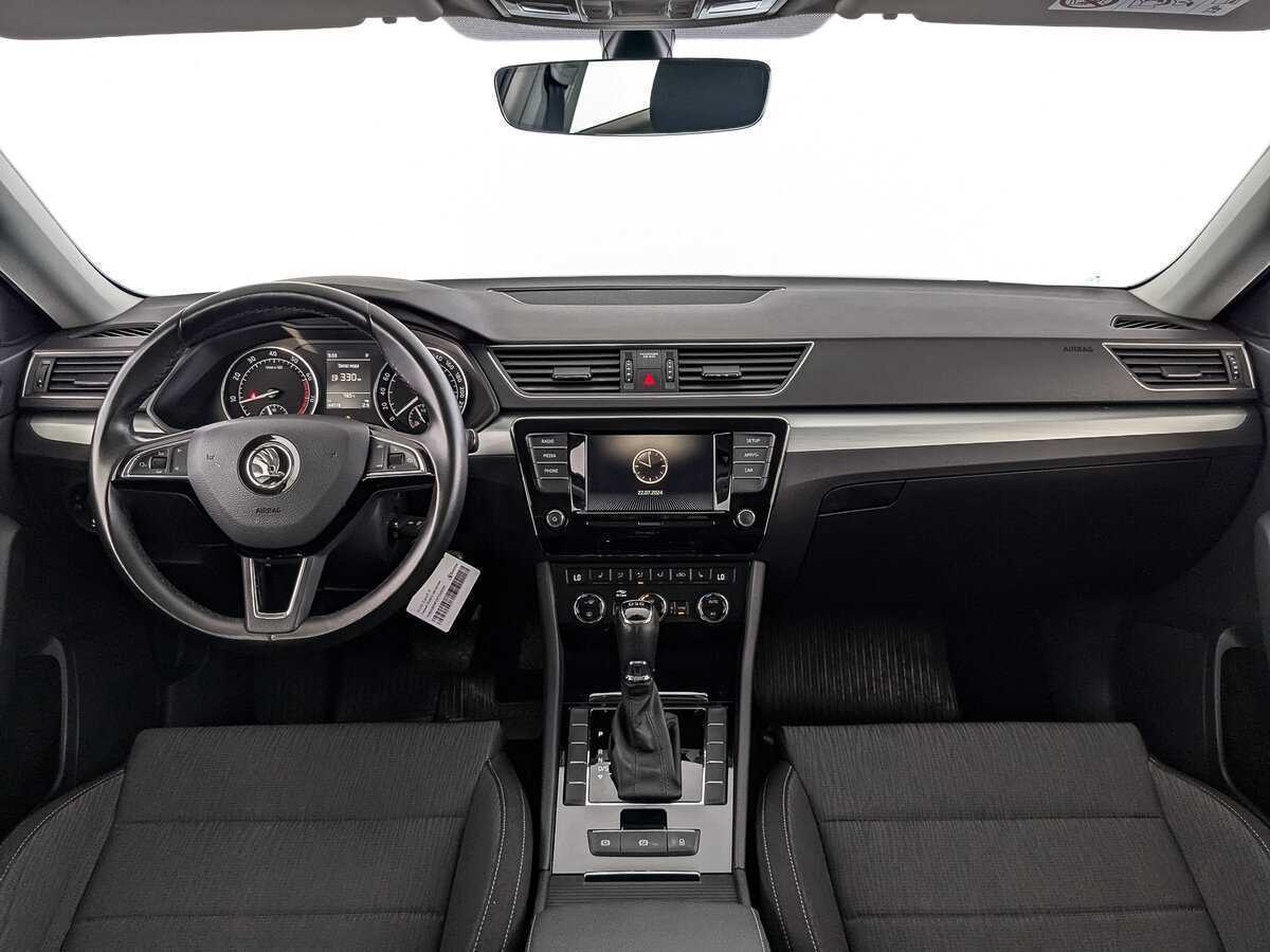 Skoda Superb с пробегом — 2019 год. Фото: #9
