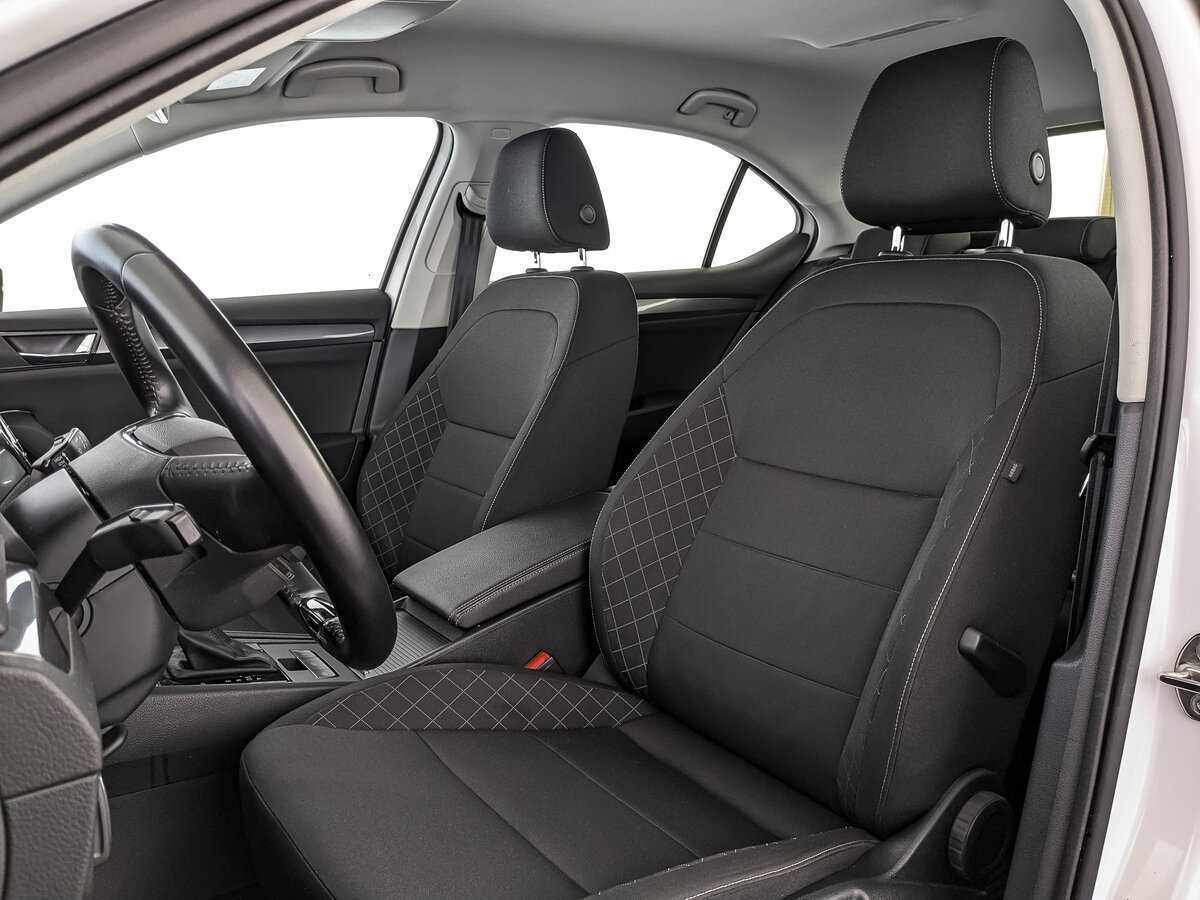 Skoda Superb с пробегом — 2021 год. Фото: #15