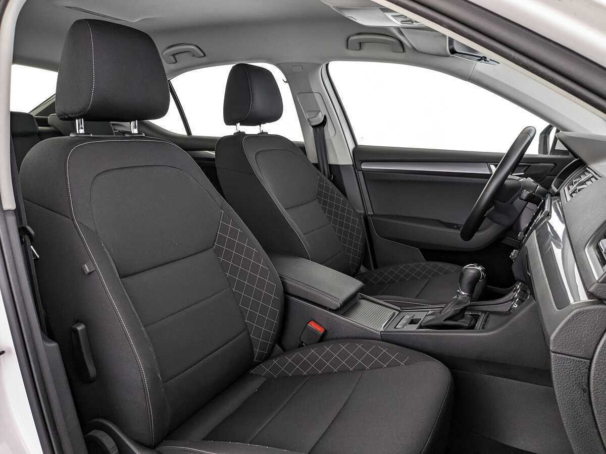 Skoda Superb с пробегом — 2021 год. Фото: #19