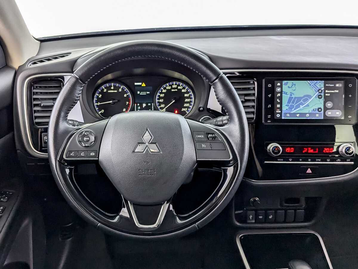 Mitsubishi Outlander с пробегом — 2021 год. Фото: #15