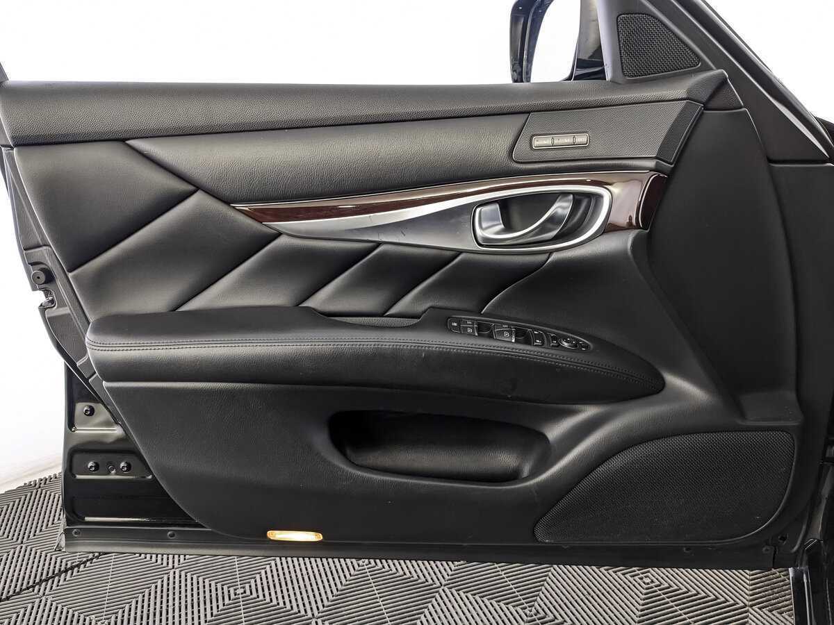 Infiniti Q70 с пробегом — 2014 год. Фото: #14