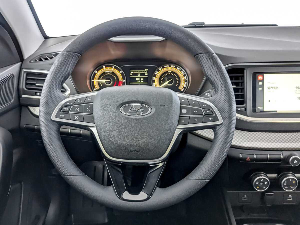 Lada (ВАЗ) Vesta с пробегом — 2023 год. Фото: #15