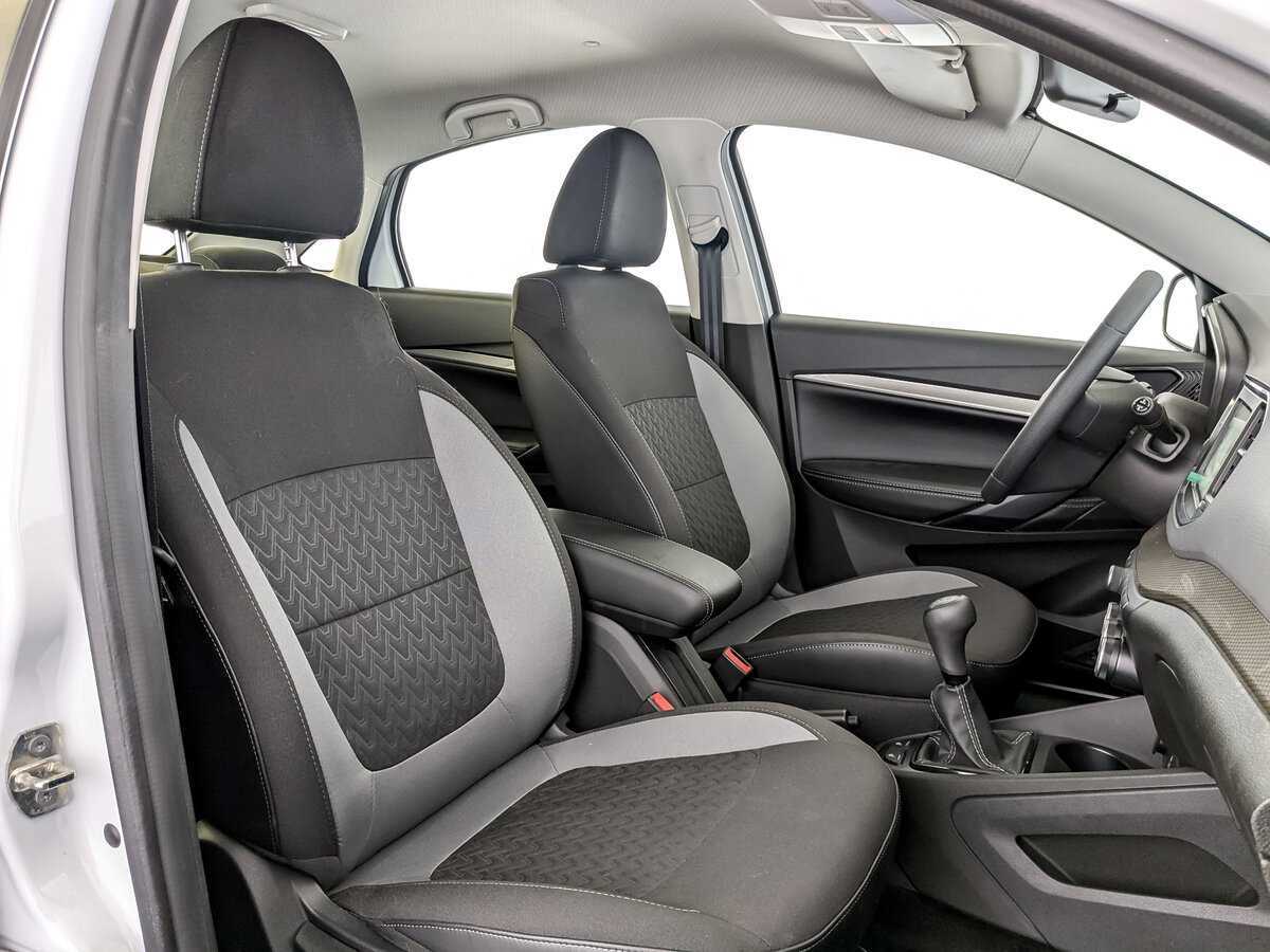 Lada (ВАЗ) Vesta с пробегом — 2023 год. Фото: #17