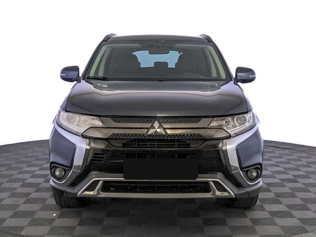 Mitsubishi Outlander с пробегом — 2021 год. Фото: #1