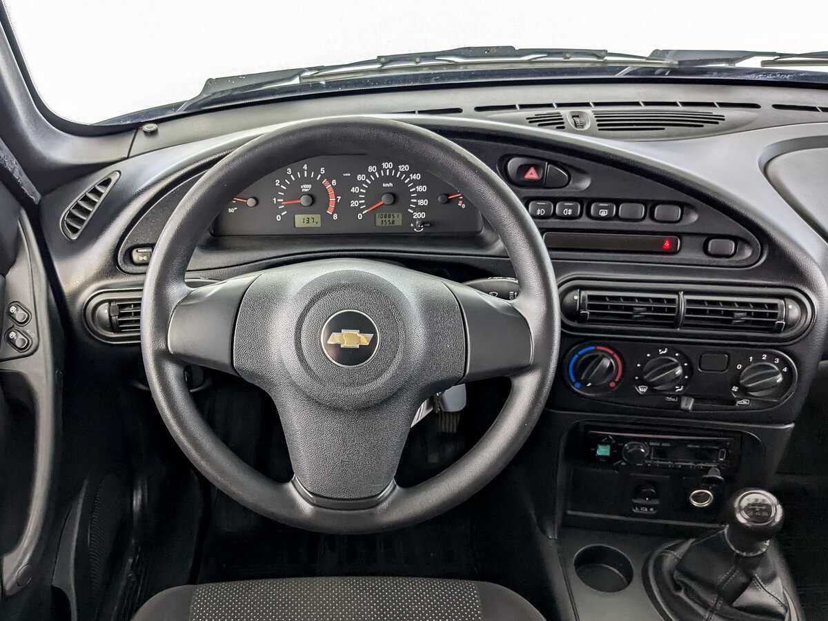 Chevrolet Niva с пробегом — 2017 год. Фото: #16