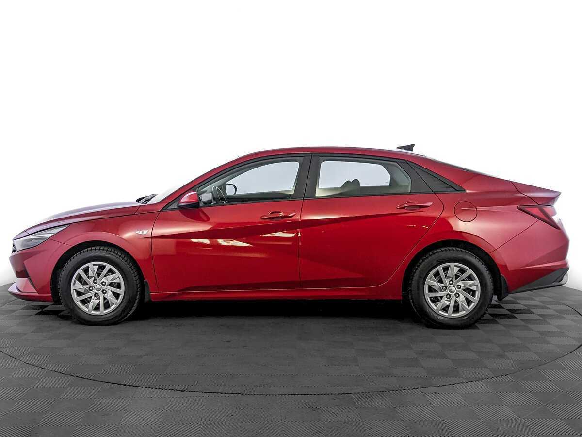 Hyundai Elantra с пробегом — 2021 год. Фото: #7