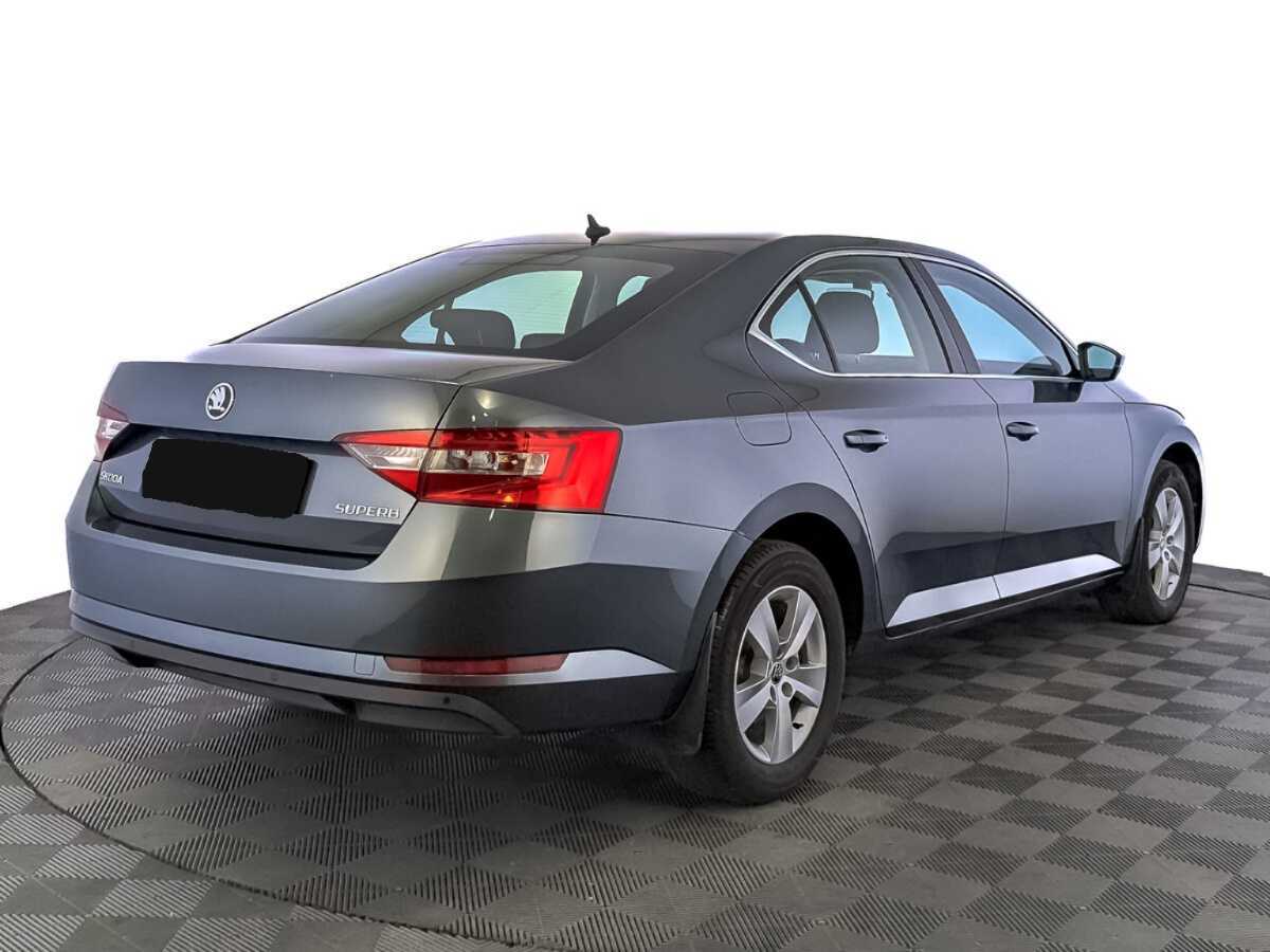 Skoda Superb с пробегом — 2019 год. Фото: #4