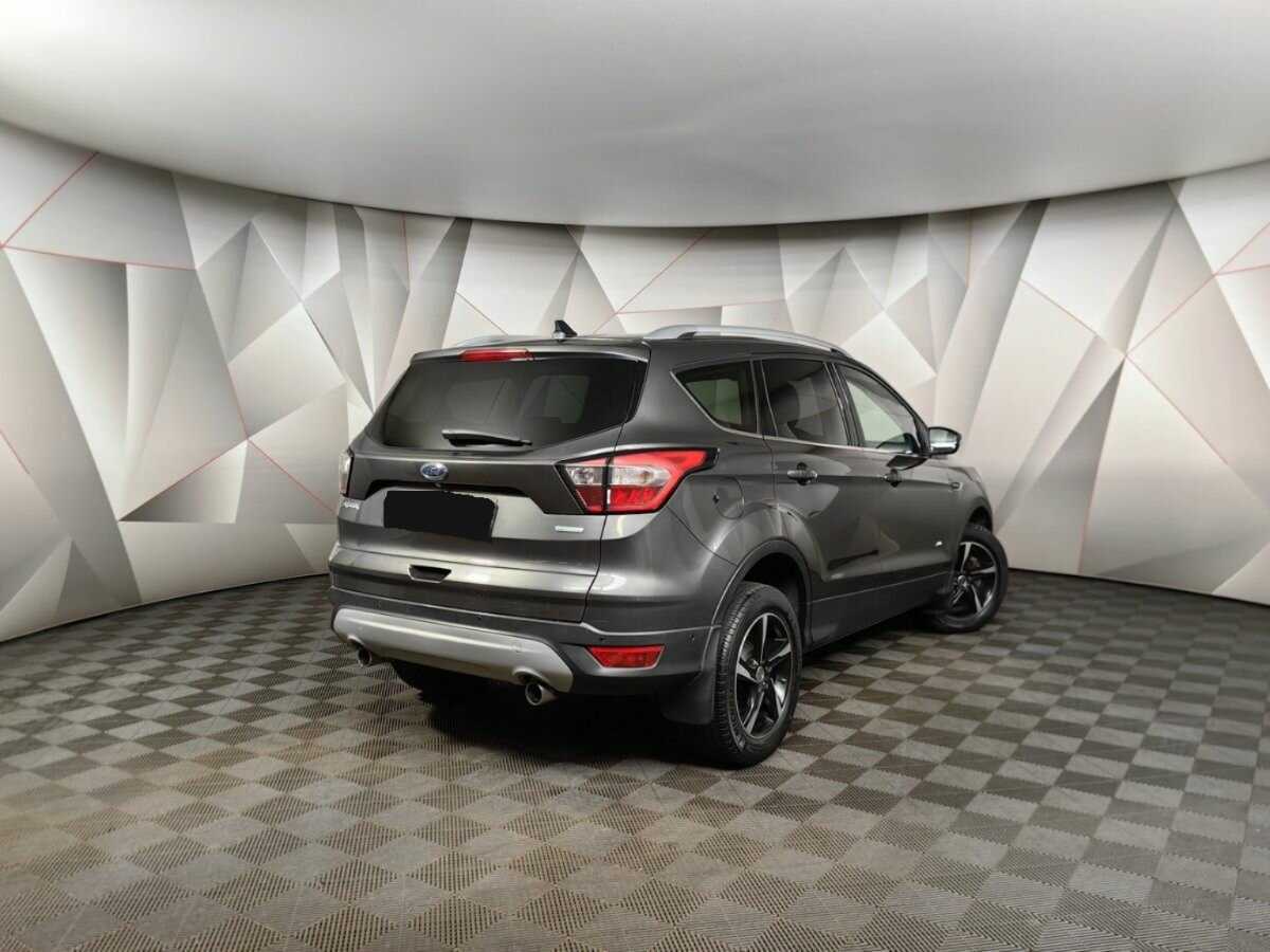 Ford Kuga с пробегом — 2017 год. Фото: #1