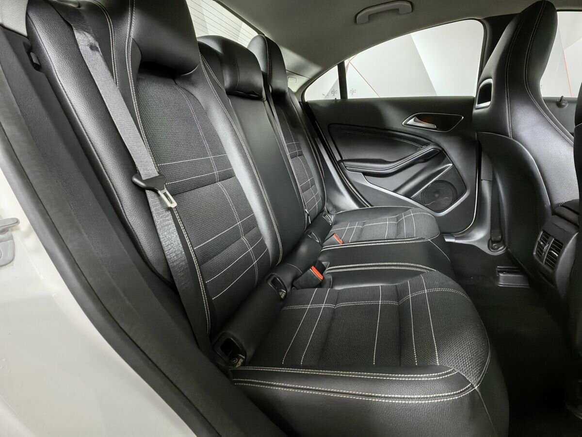 Mercedes-Benz CLA с пробегом — 2013 год. Фото: #11