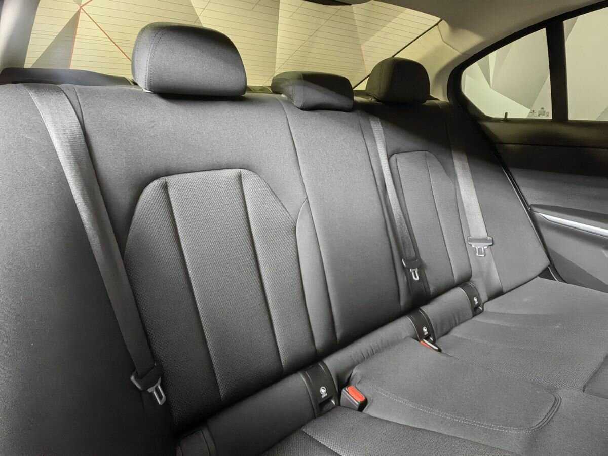 BMW 3 серии с пробегом — 2020 год. Фото: #12