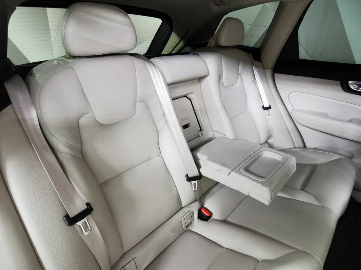 Volvo XC60 с пробегом — 2018 год. Фото: #12