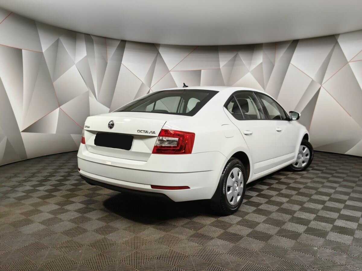 Skoda Octavia с пробегом — 2020 год. Фото: #1