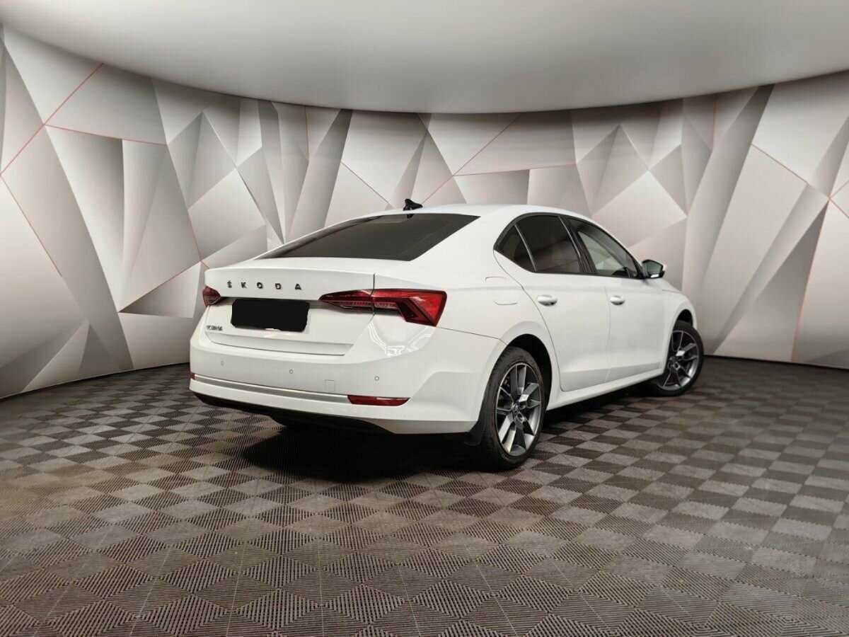 Skoda Octavia с пробегом — 2021 год. Фото: #1