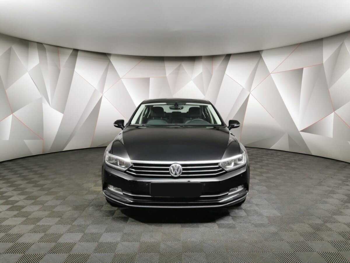 Volkswagen Passat с пробегом — 2019 год. Фото: #6