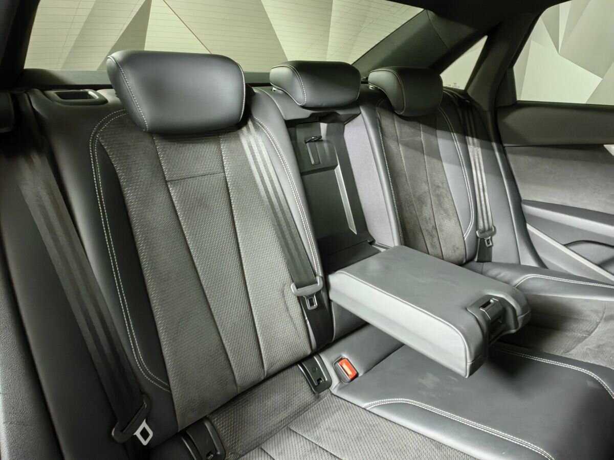 Audi A4 с пробегом — 2017 год. Фото: #12